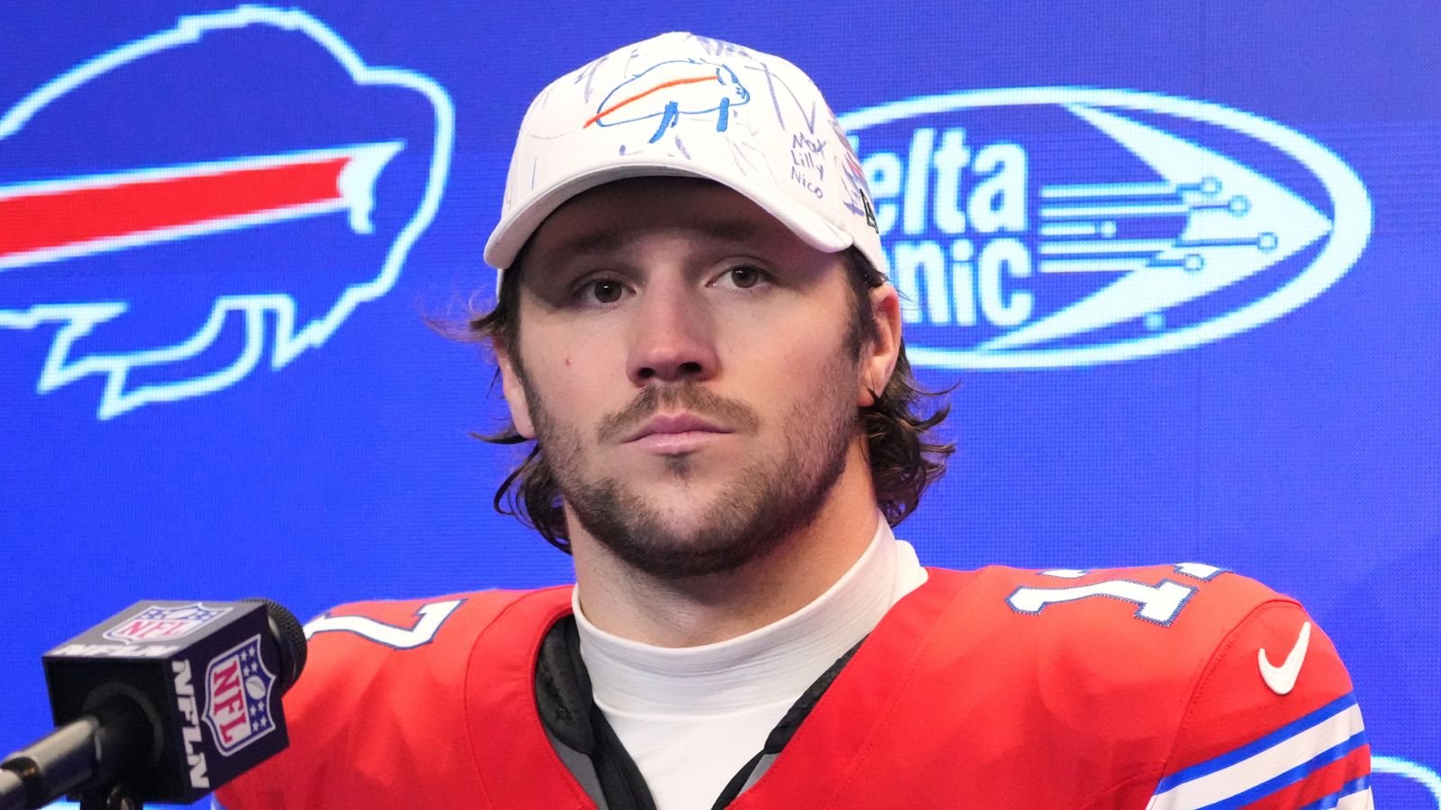 Josh Allen: El mariscal de campo de los Buffalo Bills se somete a una cirugía en la pierna lesionada, pero regresará para las prácticas de primavera | Noticias de la NFL