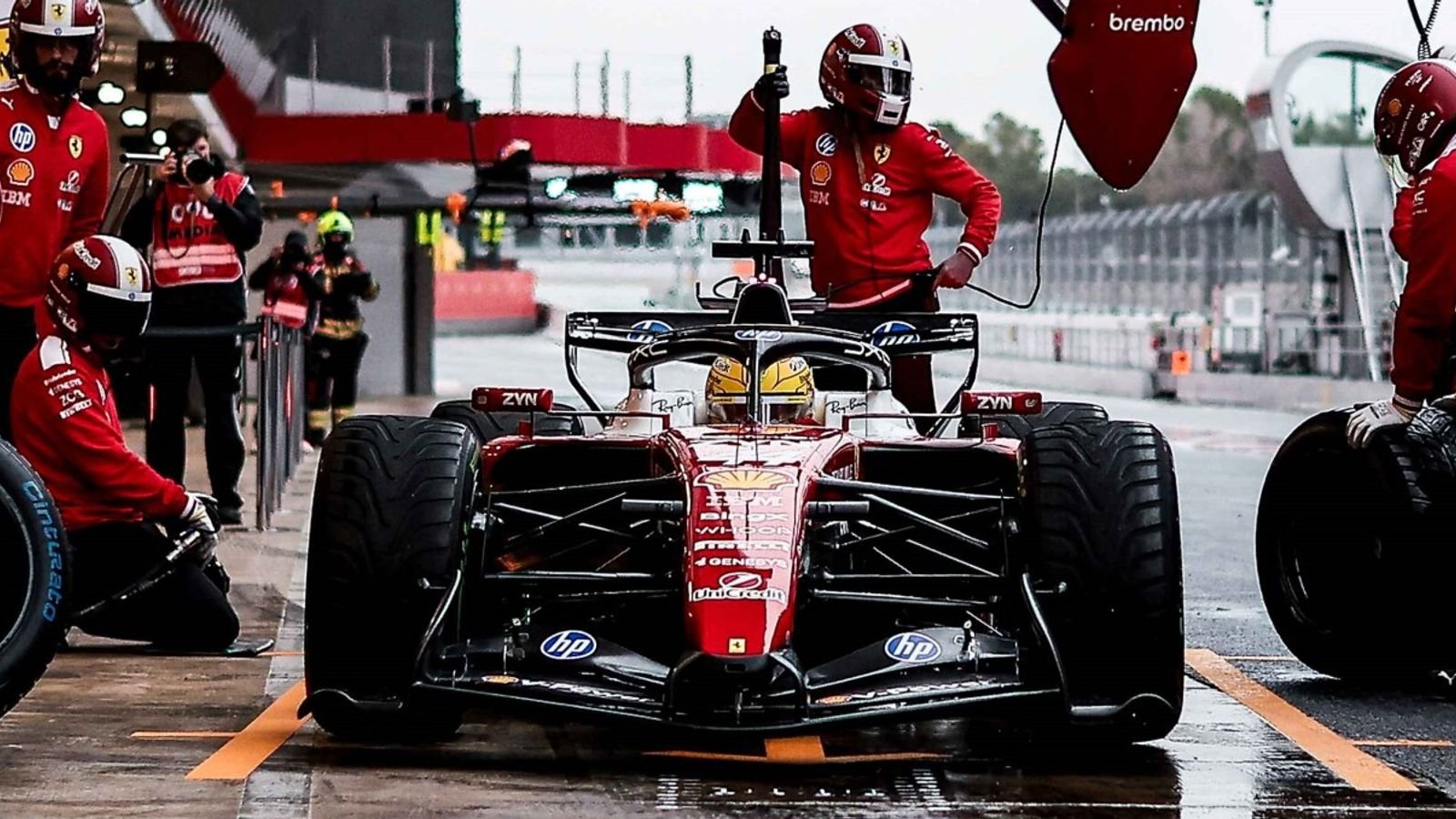 Pruebas de F1: Lewis Hamilton y Max Verstappen aplastan a Issac Hazor Red Bull tras su debut en Barcelona | Noticias F1