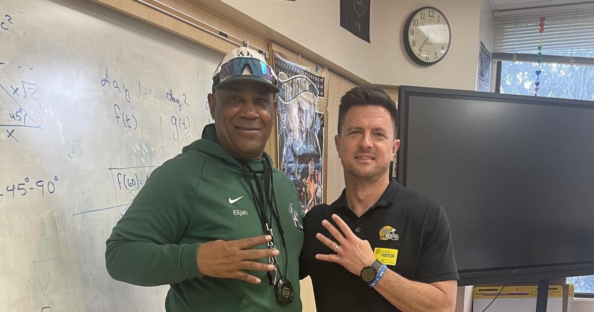 El nuevo entrenador de fútbol de UCLA, Bob Chesney, impresionó a los entrenadores de secundaria