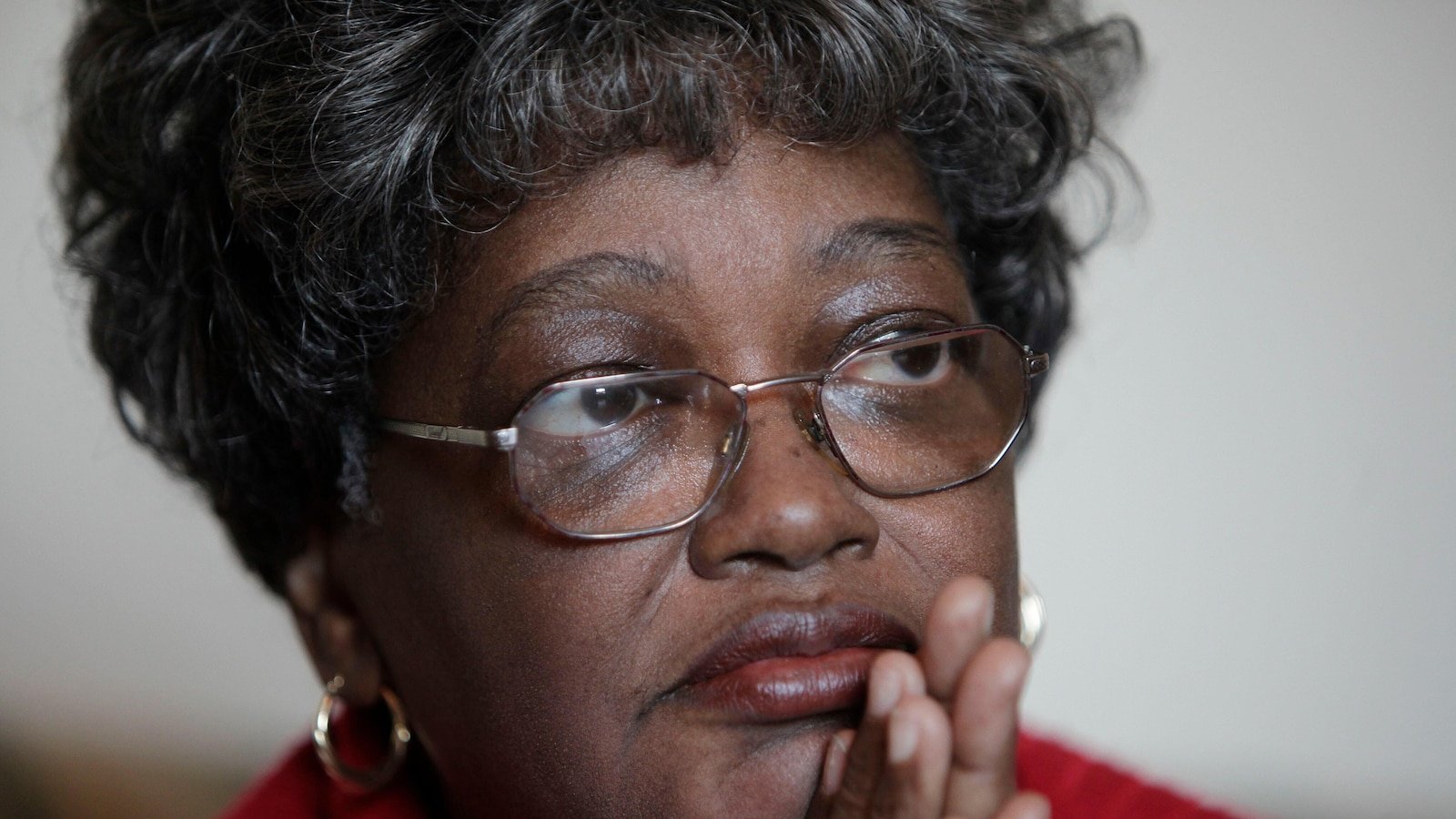 Claudette Colvin, quien se negó a cambiar de asiento en un autobús al principio del movimiento por los derechos civiles, murió a los 86 años.