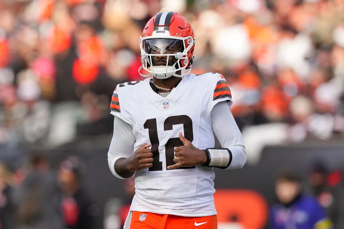 El nuevo entrenador de los Browns, Todd Monken, elogia al QB Shedur Sanders