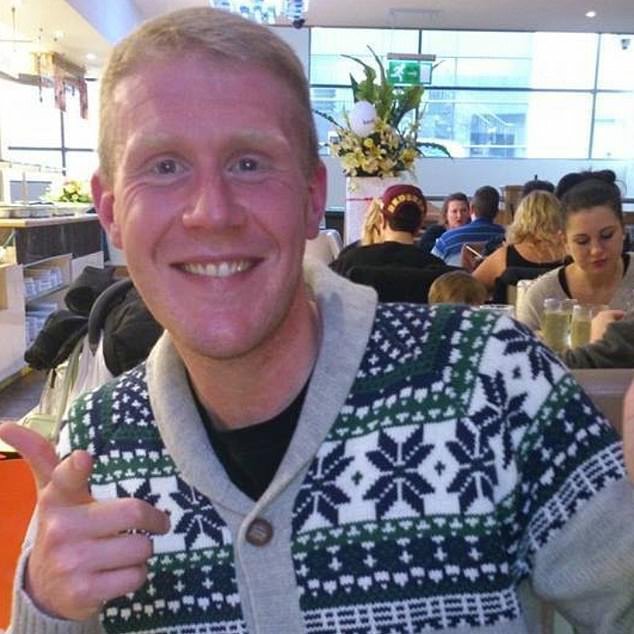 En el tribunal se han reproducido furiosas notas de voz de un entrenador personal que dice que «el narcotraficante de Dubai debía dinero» antes de ser asesinado en un ataque con ácido.