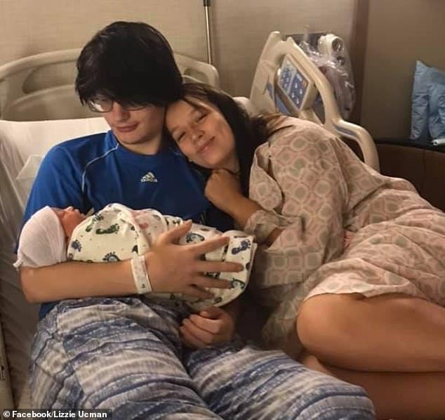 Se revela un intercambio espantoso entre padres viciosos que planean matar de hambre a un bebé