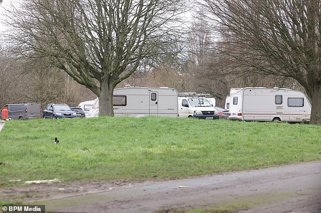 Los peregrinos instalaron un campamento en el parque de Birmingham mientras la «estrecha seguridad» les impide ingresar al área de recreación