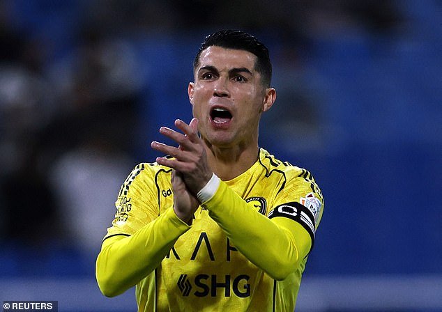 Cristiano Ronaldo podría dejar Arabia Saudí al revelarse la cláusula de rescisión del contrato con la MLS y regresar a Europa como opción para poner fin a su búsqueda de los 1.000 goles.