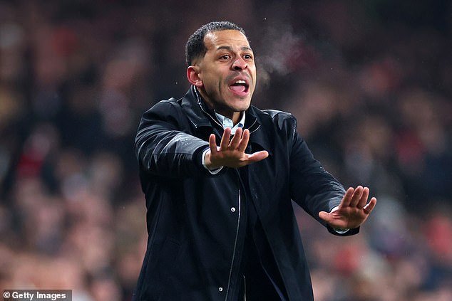 Paul Merson se equivoca, el plan de Liam Rosenia para vencer al Arsenal en el Chelsea no fue un crimen, por qué se apresuró, cómo se frustró por el fracaso de la ‘fase dos’ y dónde se perdió realmente la eliminatoria de semifinales