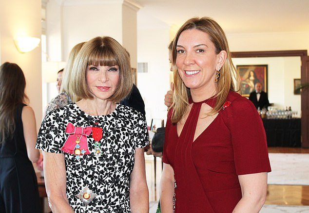 La controvertida dama mandarina Antonia Romeo ha sido tildada de autopromotora «desvergonzada» que quiere que se enmarquen artículos de Vogue sobre ella en el baño de su residencia oficial en Nueva York.