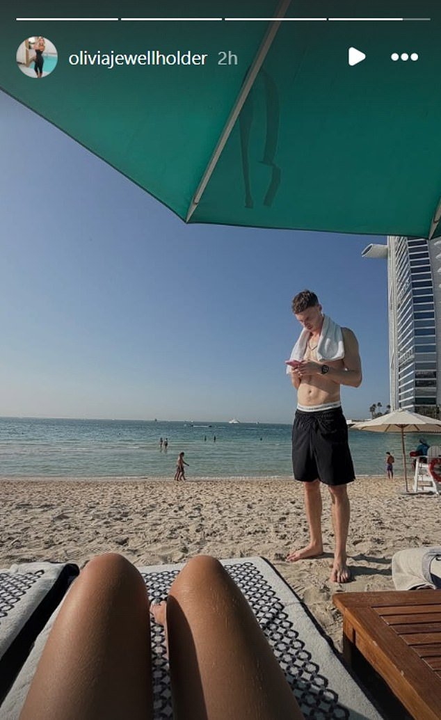 Luz verde de Liam Rosenier para que los jugadores del Chelsea se diviertan: el entrenador revela que envió estrellas a ‘desconectarse’ en Dubai, donde fueron a clubes nocturnos y pasaron tiempo con WAGS después de volar en aviones privados