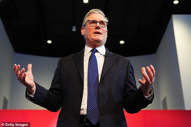 Dan Hodges: Nunca traiciono a mi equipo, dijo una vez Starmer. Intenta decirle eso a los tres que acaba de tirar debajo del autobús.