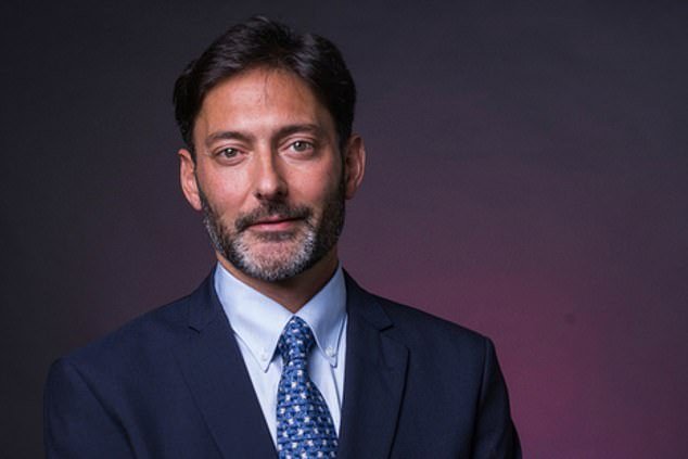 El jefe del organismo de control electoral advierte que las elecciones al consejo laborista deberían celebrarse en mayo