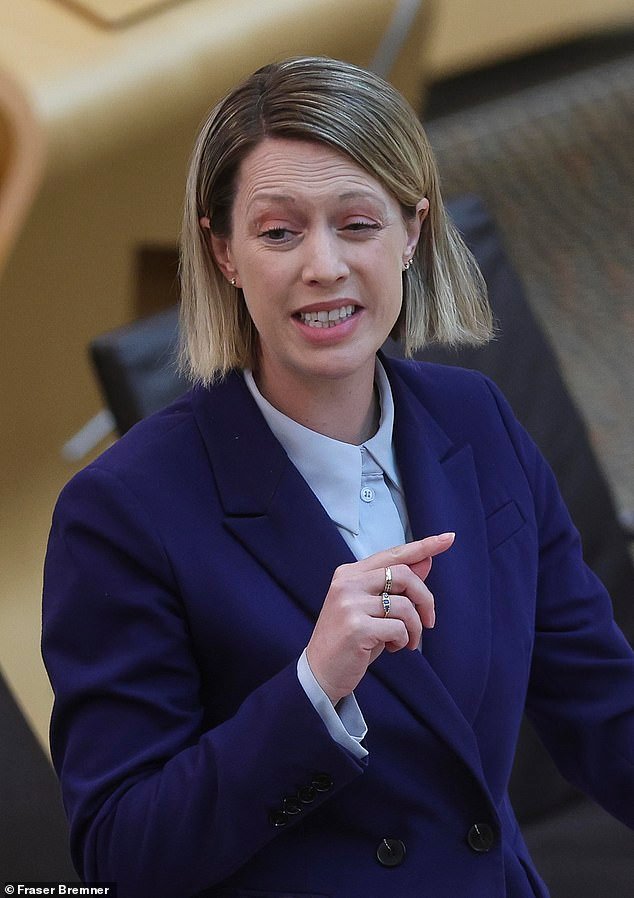 Cinco profesores al día necesitan atención médica tras ataques de estudiantes en escuelas escocesas