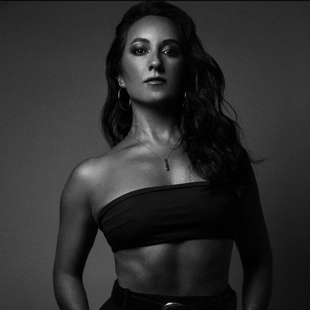 La bailarina de Britain’s Got Talent, de 38 años, fue acusada de «delitos sexuales contra menores» días antes de su muerte, según una investigación