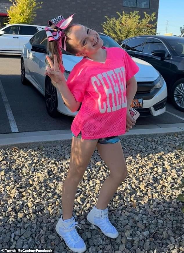 Los inquietantes documentos de divorcio contienen pistas sobre por qué una bailarina de Utah, de 38 años, y su hija, de 11, fueron asesinadas en una habitación de hotel de Las Vegas.