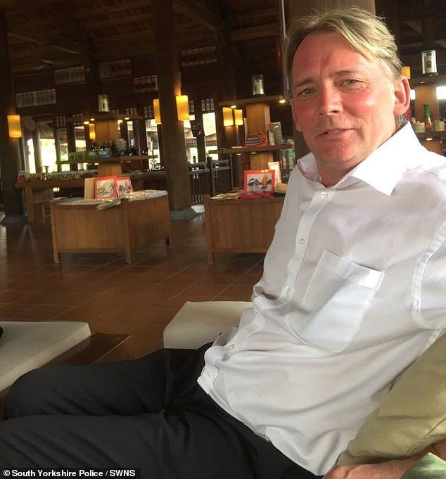 La policía sigue buscando al perdedor de EastEnders, Ian Beale, por históricas estafas románticas para jubilados