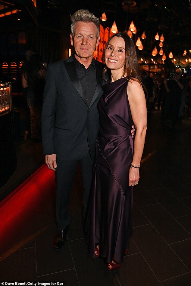 Tana Ramsay habló sobre la madre separada de Adam Petey y su ‘hija increíblemente débil’ antes de su boda, luego de que el chef Gordon defendiera el comportamiento de su familia en medio de la disputa.