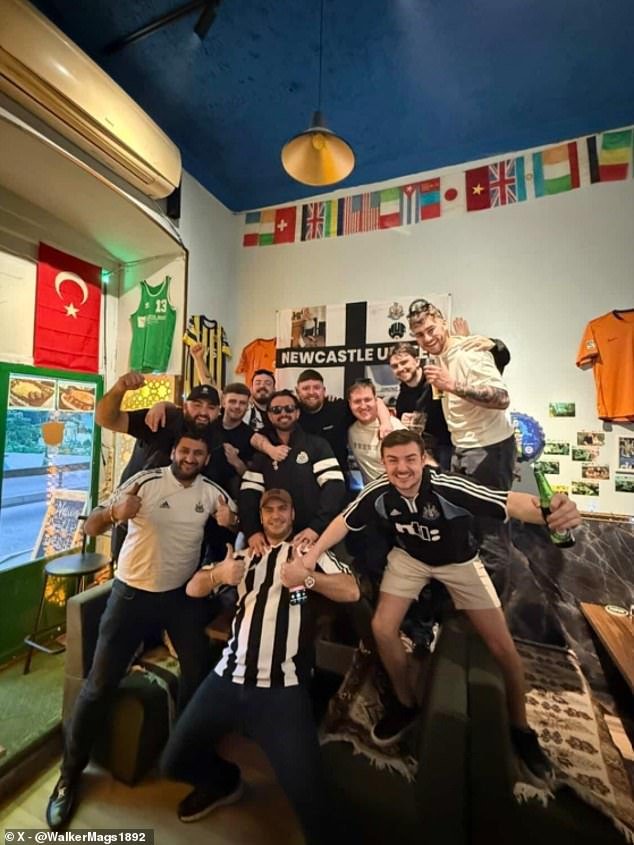 Dentro del viaje de 2.529 millas de los fanáticos del Newcastle a Qarabag, donde la cerveza es «barata como la avena»: un ejército de 2.000 fanáticos de las Urracas viajan a Azerbaiyán «ridículamente barato» y ¡de fiesta hasta dormir dos horas!