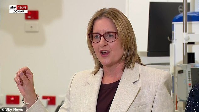 Cómo siete palabras hicieron que Jesinta Allan perdiera el control ante un periodista mientras explota el escándalo de corrupción