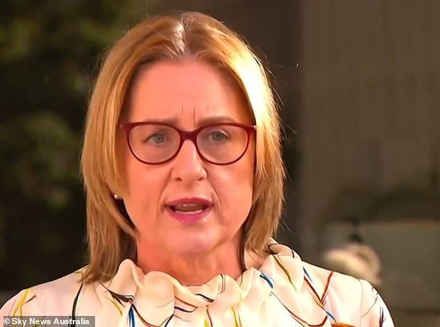 Jacinta detiene a Allan con una palabra después de ver al reportero del Canal 10 y se niega a continuar la conferencia de prensa hasta que se retracte del comentario del CFMEU.