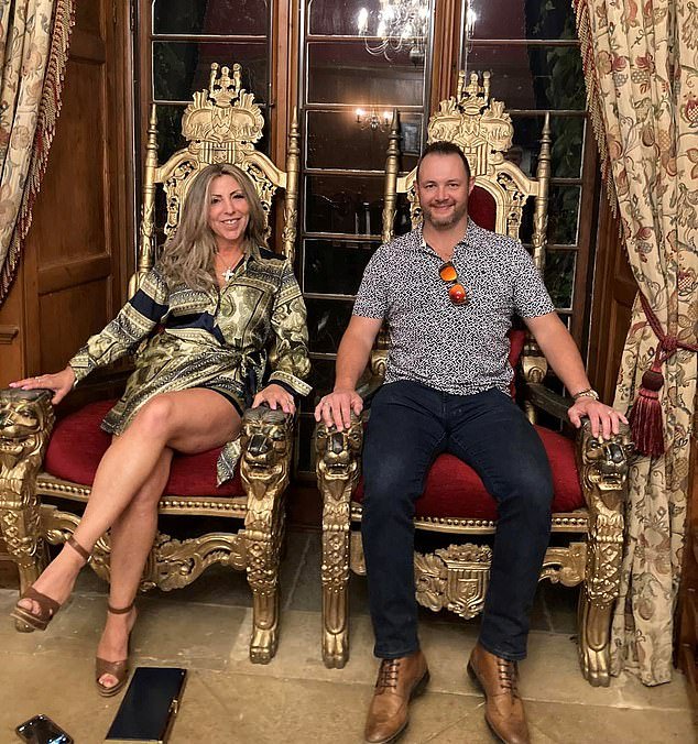 El dueño de un pub que hereda la fortuna de £ 2,5 millones de Tony Martin no tiene idea de que el granjero que mata al ladrón le ha dejado todo lo que tiene.