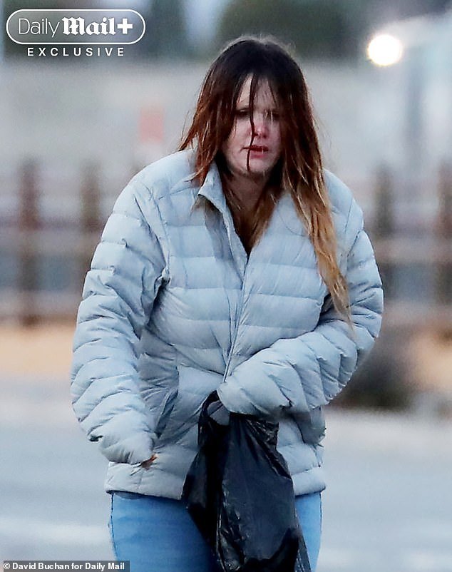 La hija de la estrella de Real Housewives da una entrevista que se convierte en un infierno para las personas sin hogar… y su brutal mensaje de seis palabras para una madre famosa