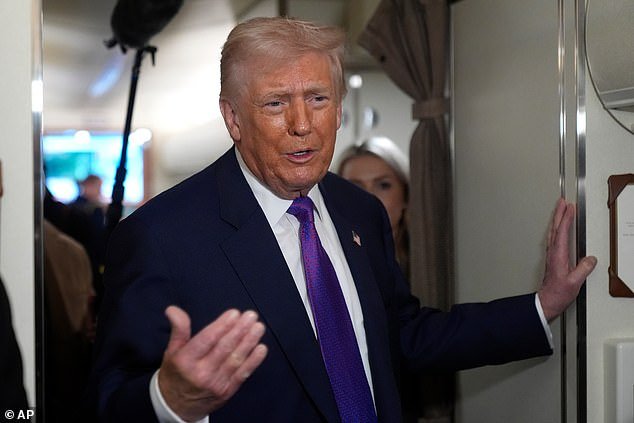 Trump critica a Obama por compartir secretos extraterrestres «clasificados»: «Gran error»