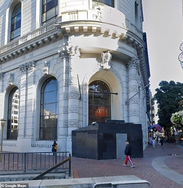 Un rayo de esperanza para que San Francisco reabra en sus ubicaciones anteriores después de que dos minoristas se vieron obligados a cerrar debido al caos en el centro.