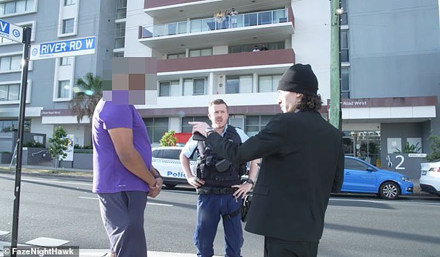 Conozca a la valiente australiana que se pone en peligro atrapando a presuntos pedófilos en elaboradas picaduras.