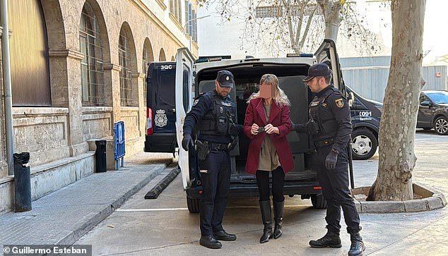 Una celebridad influyente británica ‘intenta drogar a su marido hasta matarlo en Mallorca después de obligarlo a contratar un seguro de vida’