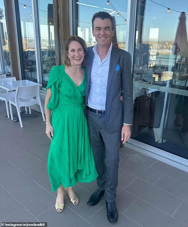 El presentador de ABC, Michael Rowland, aclaró repentinamente el motivo de su partida después de 39 años.