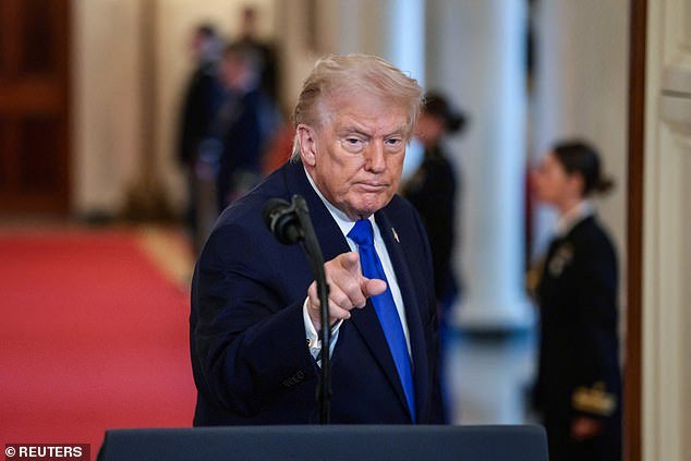 Trump guarda silencio sobre la muerte a tiros de un intruso de 21 años en Mar-a-Lago