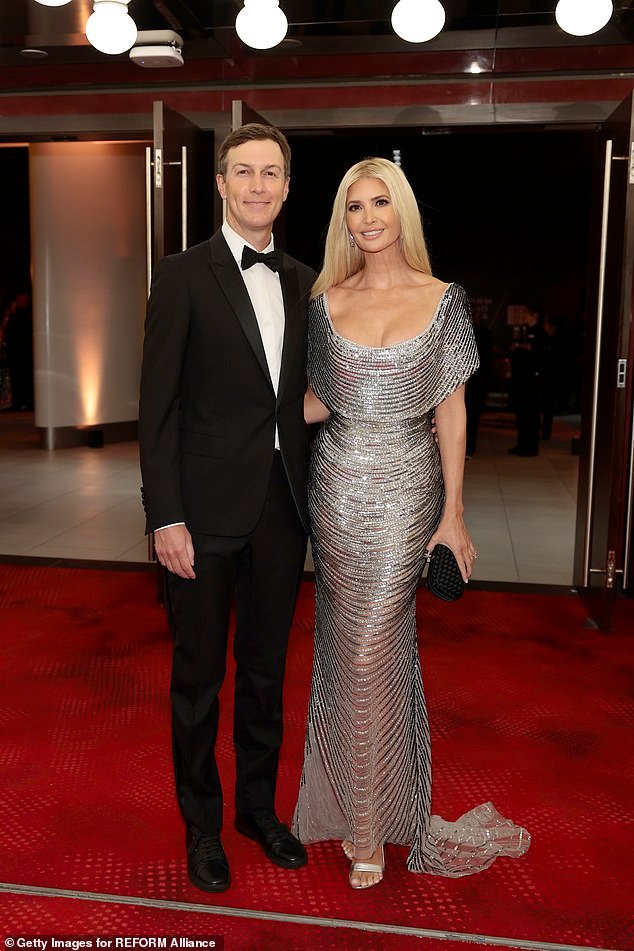 Tormenta diplomática tras la expulsión de Macron del suegro de Ivanka Trump: Francia cae en la anarquía