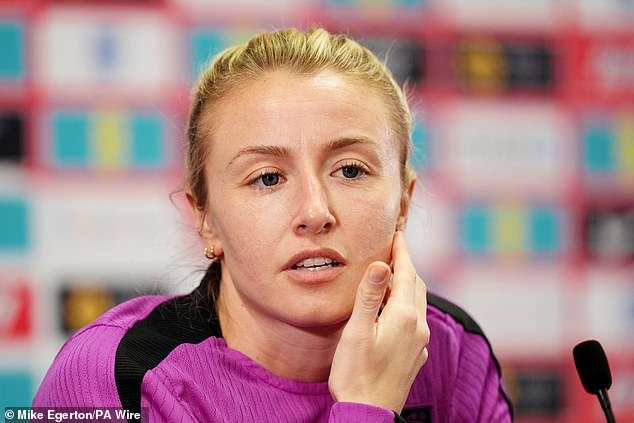 La capitana de las Lionesses, Leigh Williamson, advierte que la huelga «nunca está descartada» por preocupaciones de programación