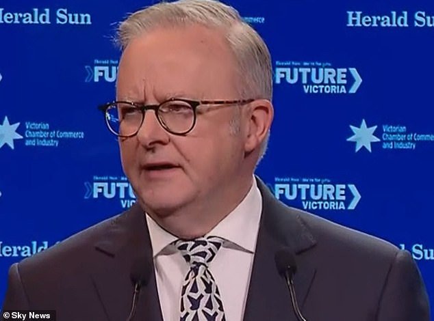 Anthony Albanese interrumpió durante su discurso de apertura en Melbourne: «Vender mi futuro»