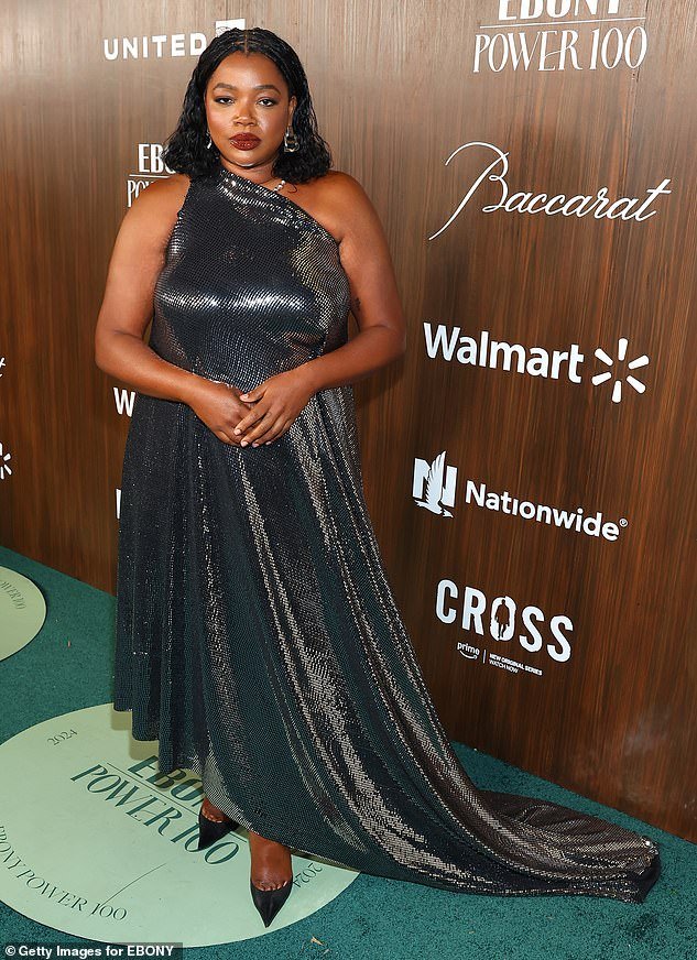 Una exeditora negra de Vogue dice que la bajaron de primera clase en un vuelo a Milán después de darse cuenta de que la cabina premium estaba llena de gente blanca.