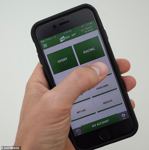 Vea los correos electrónicos enviados a los clubes de la AFL después de que jugadores y funcionarios fueran atrapados en delitos de juego