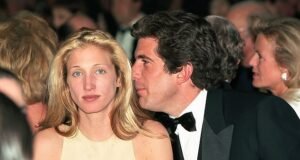La bomba del aborto de Carolyn Bessette: Por primera vez, Maureen Callahan revela el complot verdaderamente brutal para incriminar a JFK Jr… las traiciones que se llevó a la tumba… y por qué todo lo que sabemos sobre ella es pura fantasía.