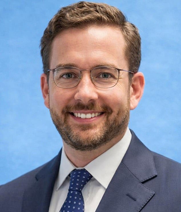 Un importante pediatra ha sido despedido de su trabajo en el hospital tras ser acusado de delitos sexuales contra niños.