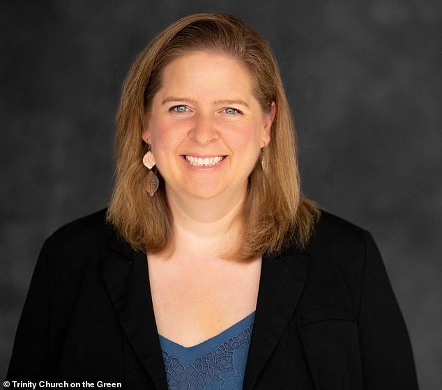 Ministra de la iglesia de Connecticut acusada de matar a tiros a perros aterrorizados bajo su cuidado