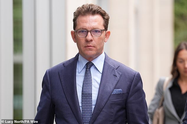 El tesorero de la reforma, Nick Candy, cuenta cómo su hotel de Dubai fue sacudido por un bombardeo de misiles y drones iraníes