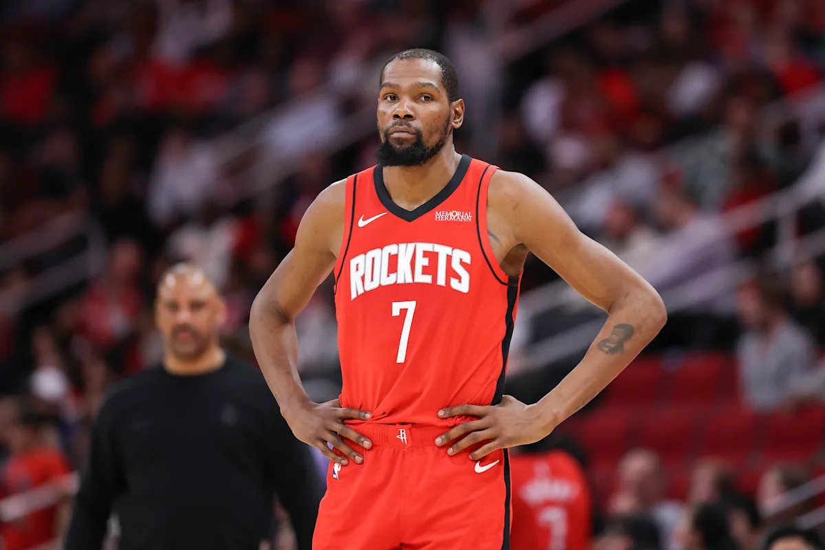 La madre de Kevin Durant de los Rockets sobre las últimas acusaciones sobre la cuenta de Burner: «No estoy aquí para entrar en tonterías de Twitter»