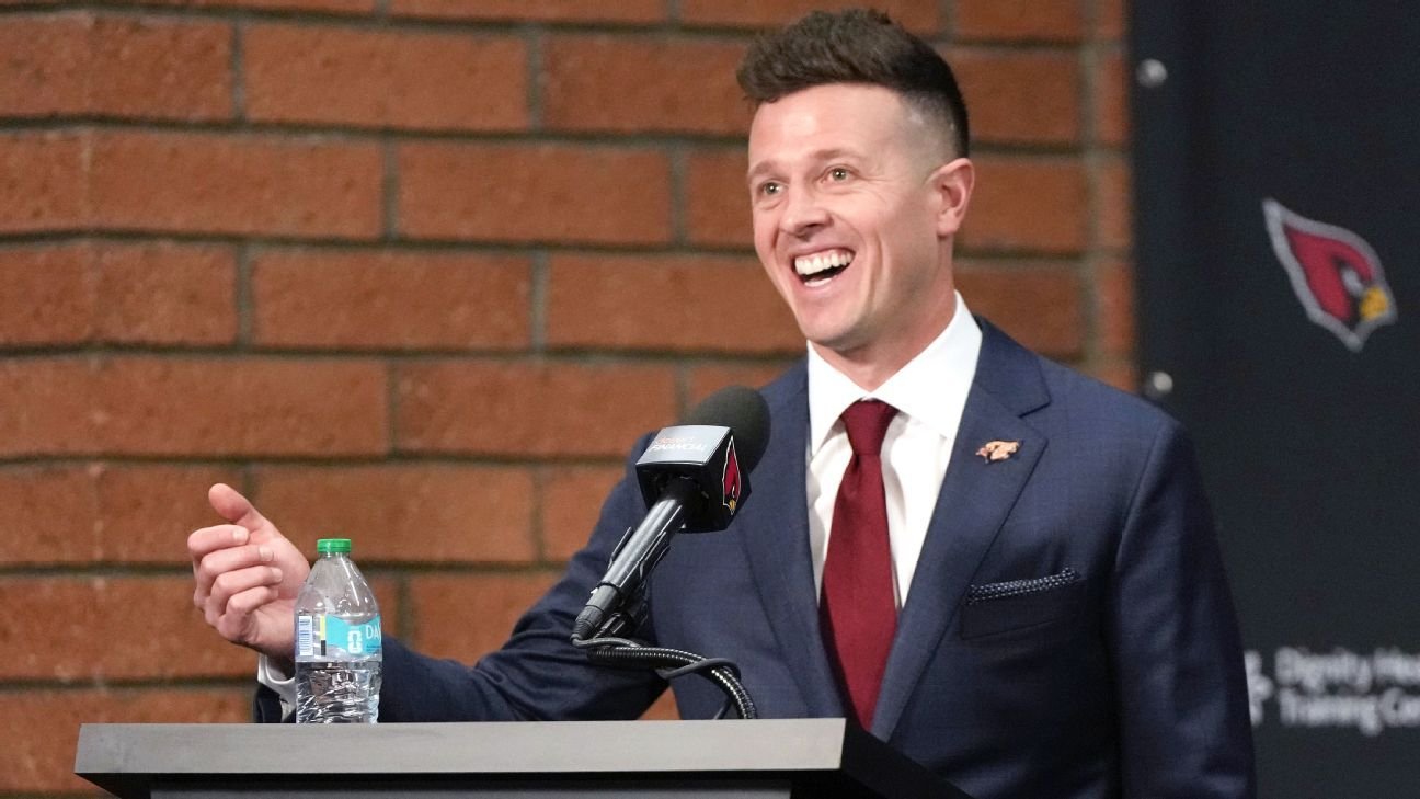 LaFleur de los Cards dijo que llama las jugadas según la decisión del QB