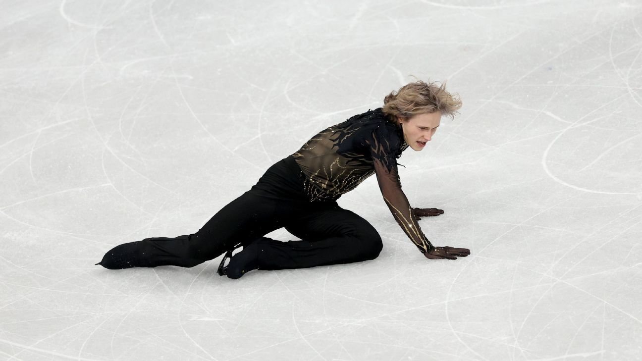 Ilya Malinin terminó octavo en el patinaje libre olímpico tras caer dos veces