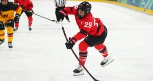 Vuelve Marie-Philippe Poulin; Canadá avanzó a las semifinales olímpicas