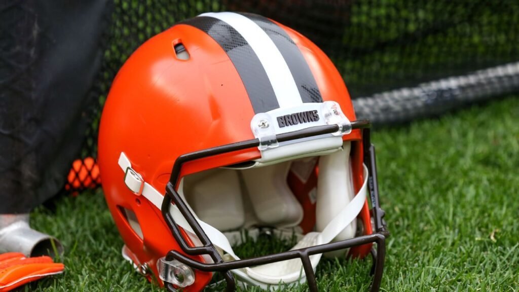 Fuente: Los Browns contratan a los Falcons Rutenberg como DC para ...