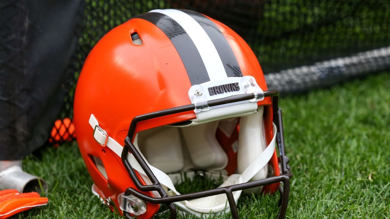 Fuente: Los Browns contratan a los Falcons Rutenberg como DC para reemplazar a Schwartz