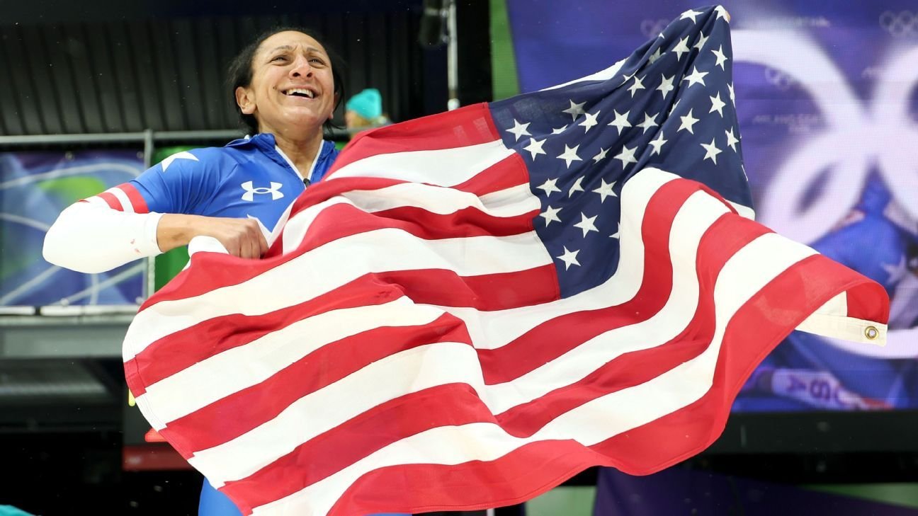 La estadounidense Elana Meyers Taylor, de 41 años, gana el primer oro olímpico en monobob