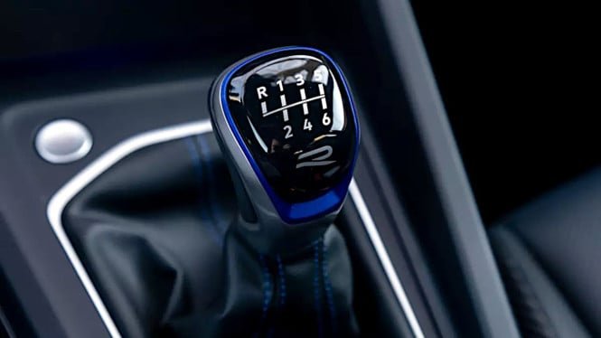 Los coches manuales siguen siendo los reyes en muchos países