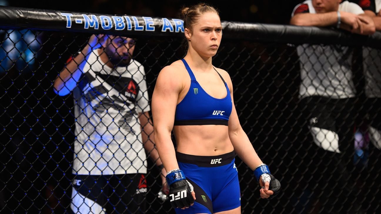 Las redes sociales reaccionan al regreso de Rousey y Carano a las MMA