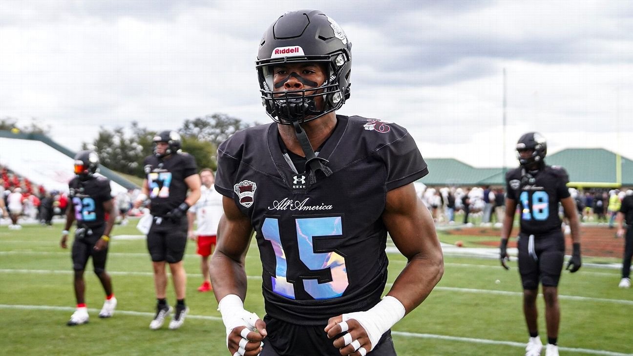 ¿Qué reclutas de fútbol universitario de 2027 son los que mejor se adaptan a su próxima escuela?