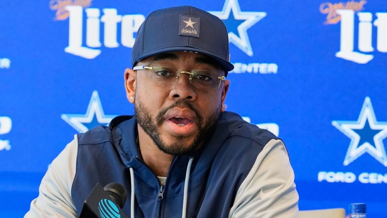 Christian Parker se lo está tomando ‘día a día’ con la defensiva de los Cowboys